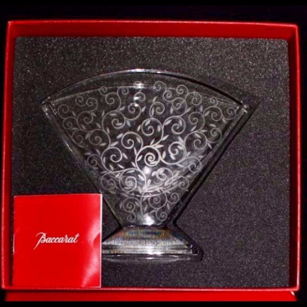 Baccarat vintage crystal fan vase